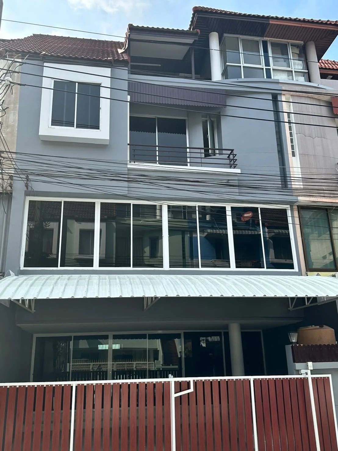 โฮมออฟฟิศ  ลาดพร้าว 80