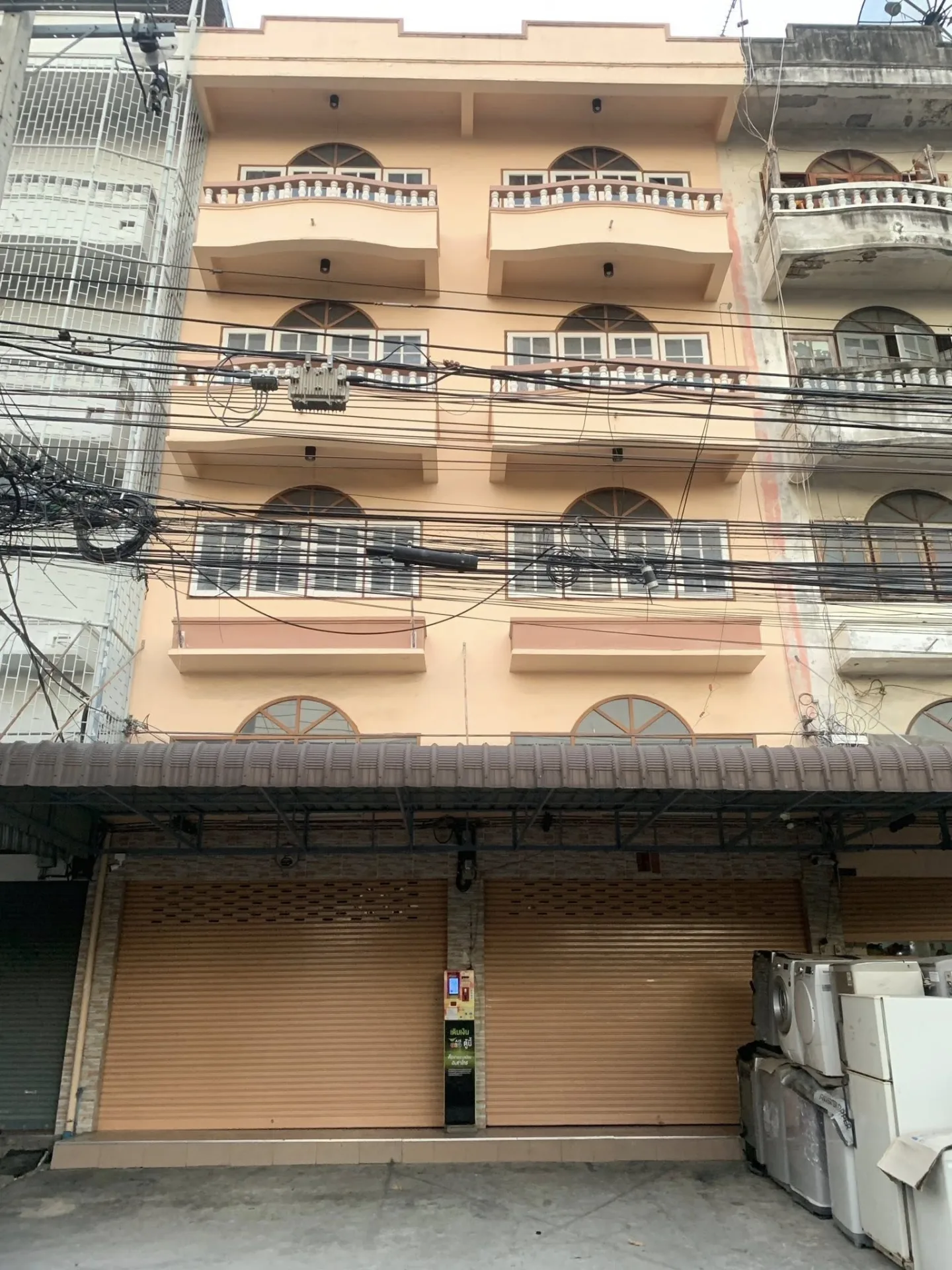 อาคารพาณิชย์ 5 ชั้น เพชรเกษม68